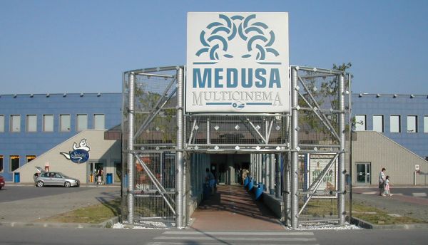 Multisala cinematografica "Medusa" a Bologna.
